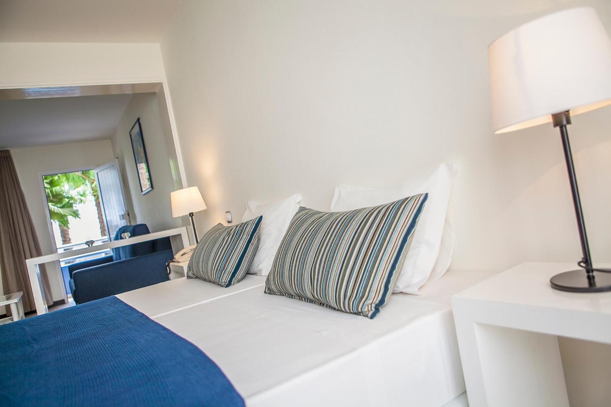 Double or Twin Room,604639860:JPEG