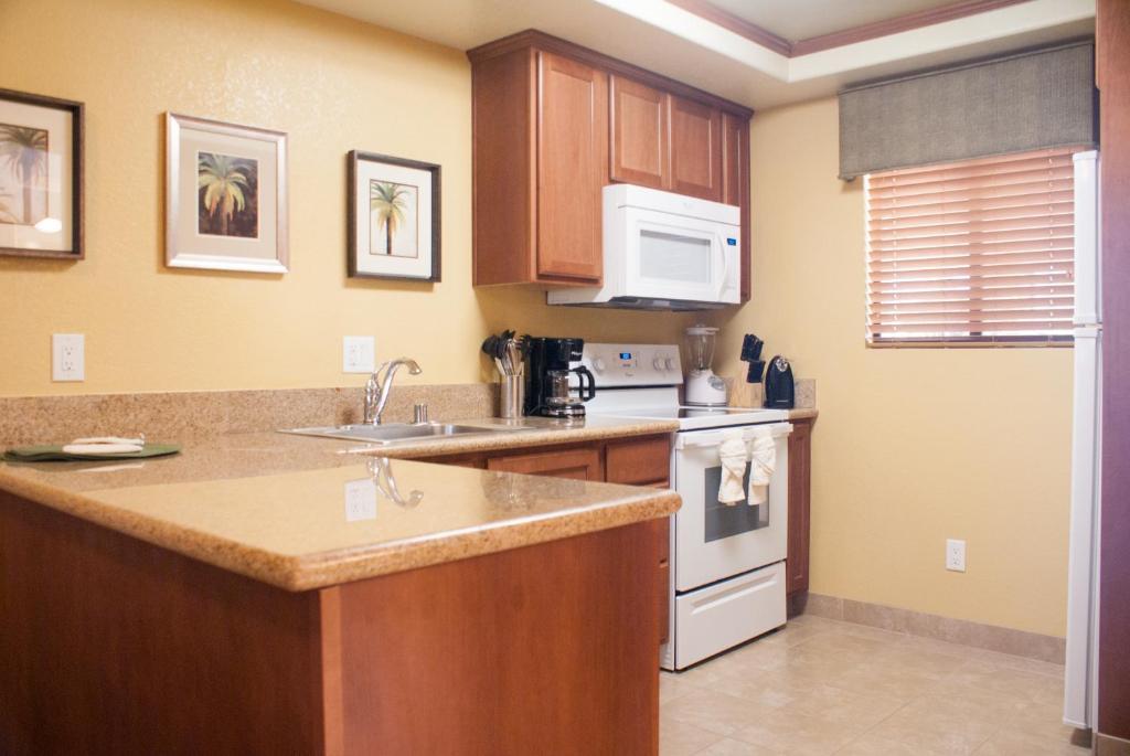 One-Bedroom Villa (No Resort Fees),62772355:JPEG