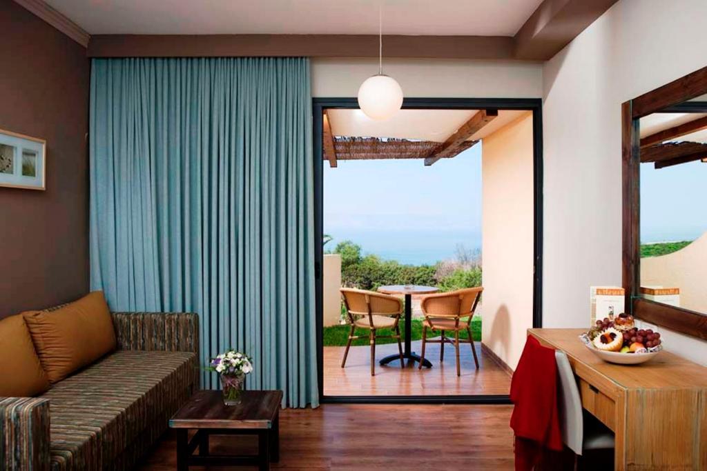 Deluxe Hotel Rooms