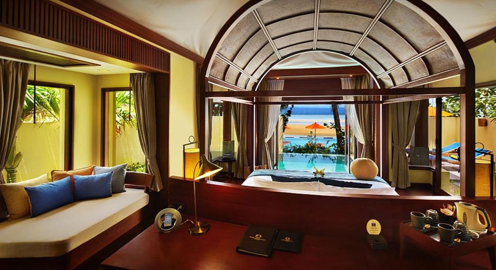 Poolvilla mit Meerblick