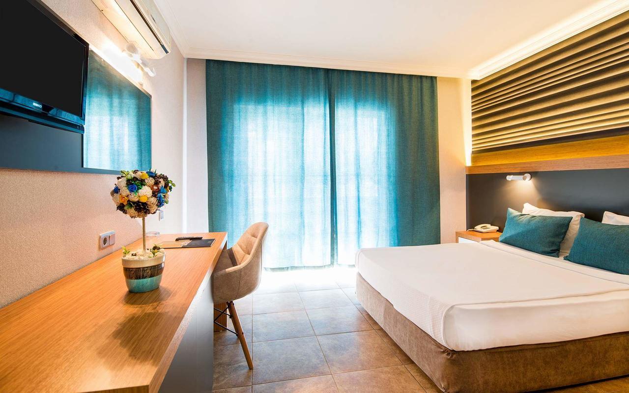 Standard Double Room,633067875:JPEG