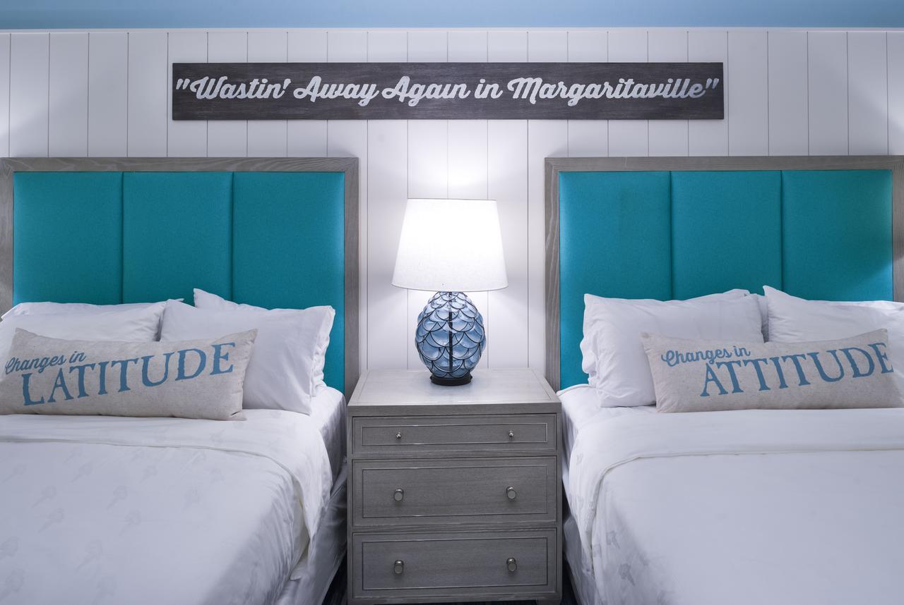 Double Queen Guest Room,633465108:JPEG