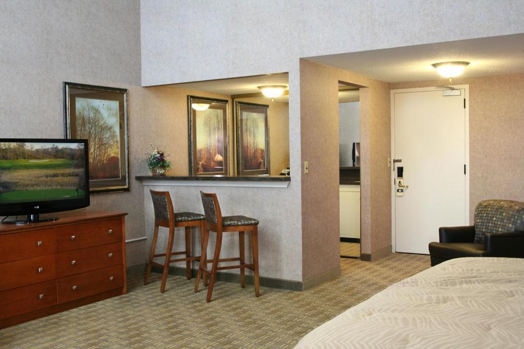 Executive Family Room,63724129:JPEG