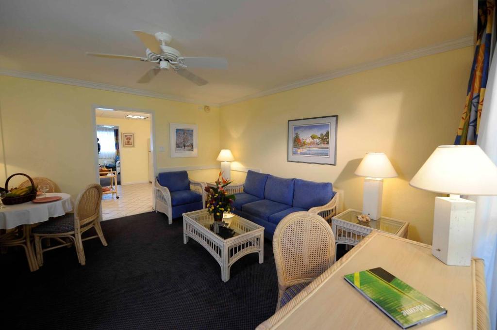 One Bedroom King Suite Non-Smoking,1222229092:JPEG