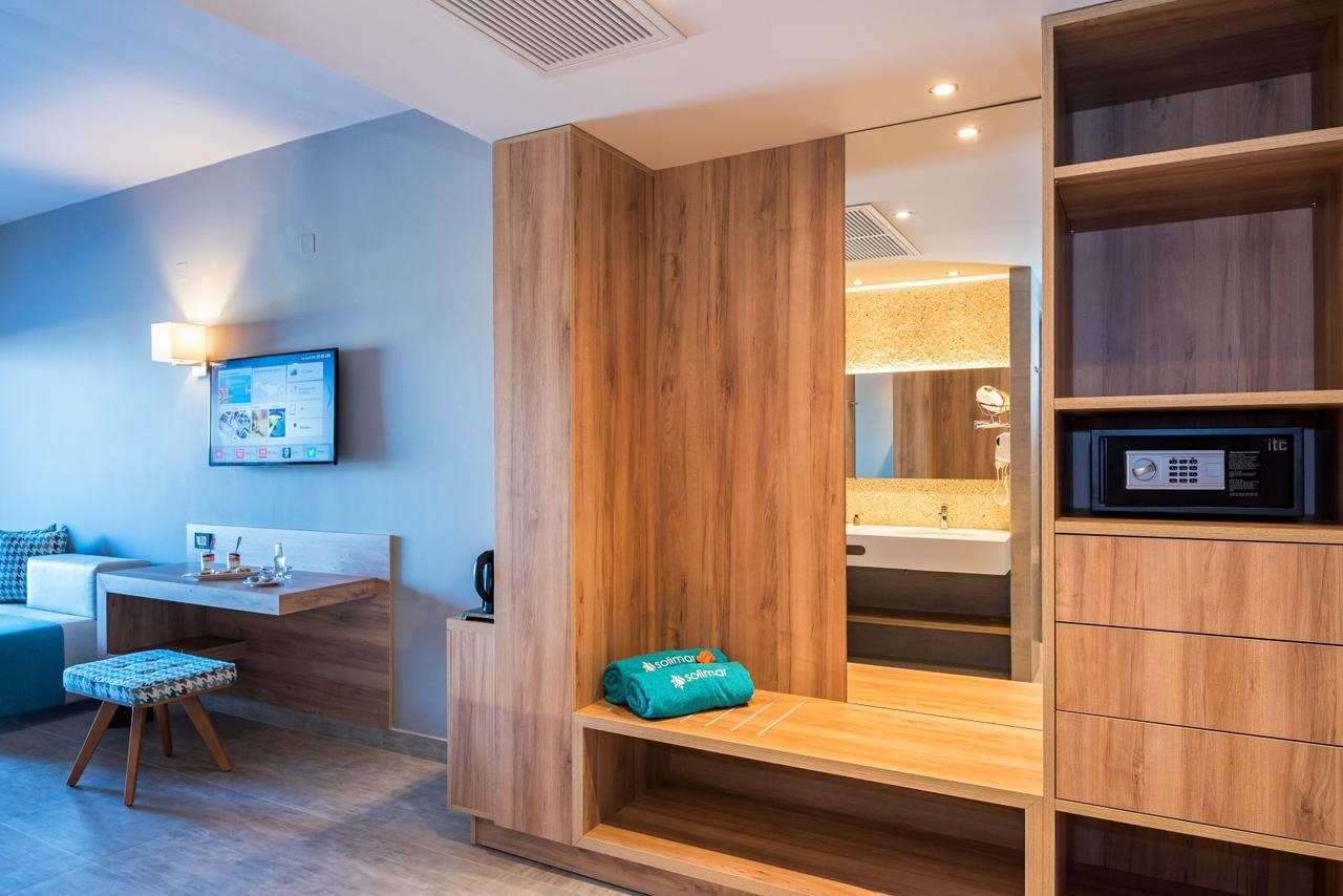 Superior Double Room with Private Pool,677570358:JPEG