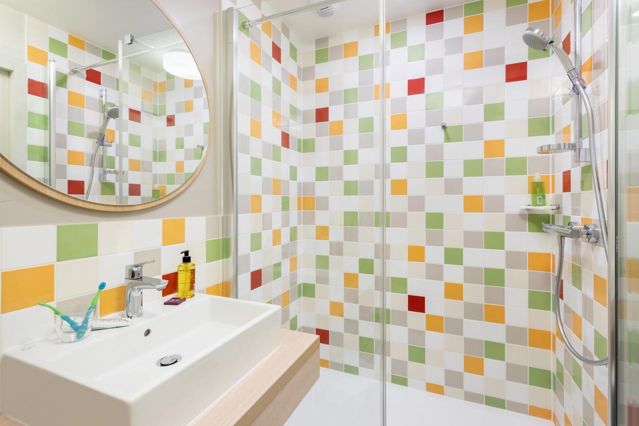 Two-Bedroom Cottage Comfort (4 People),653759703:JPEG