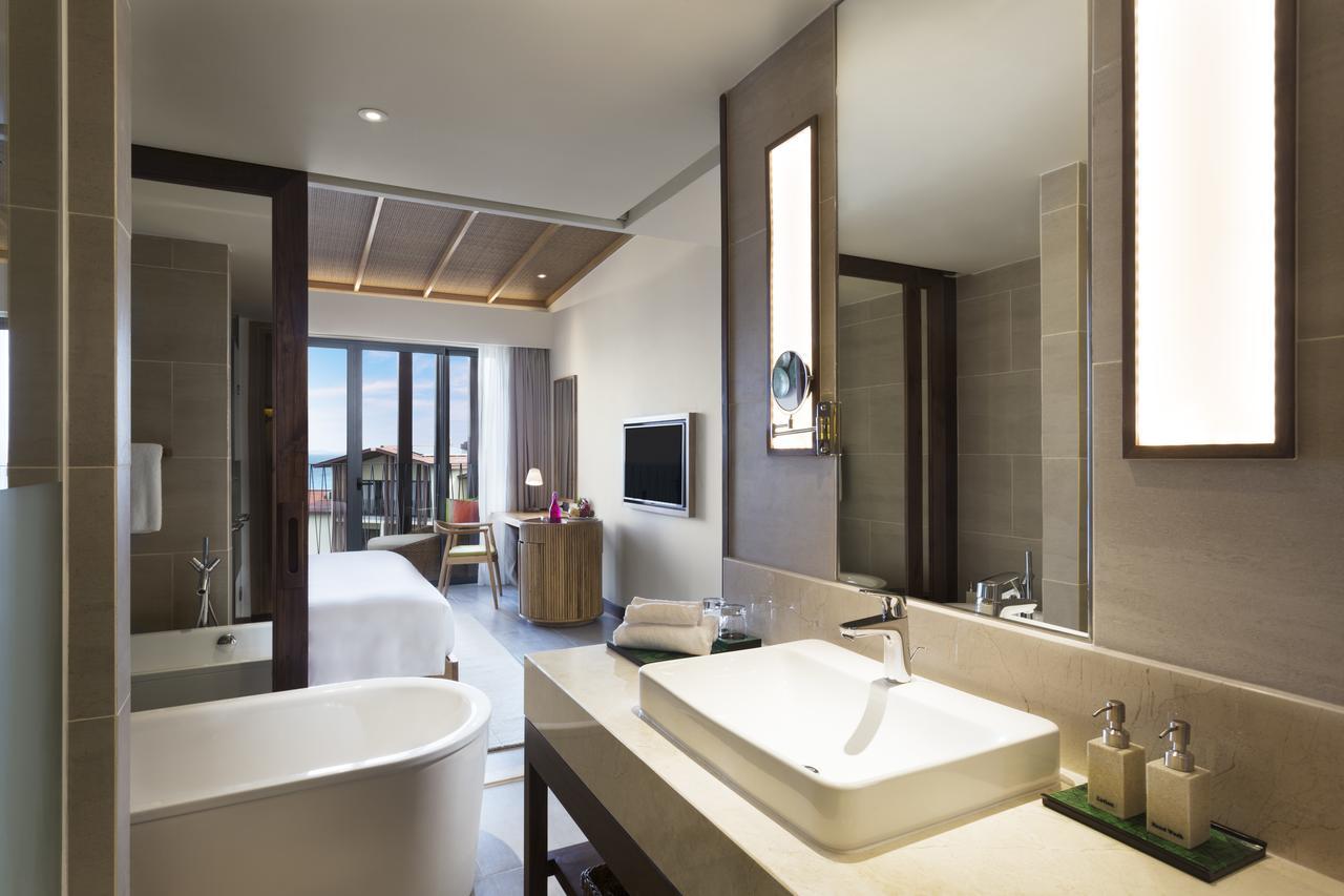 Alojamiento Premium Deluxe con cama extragrande y vistas al mar