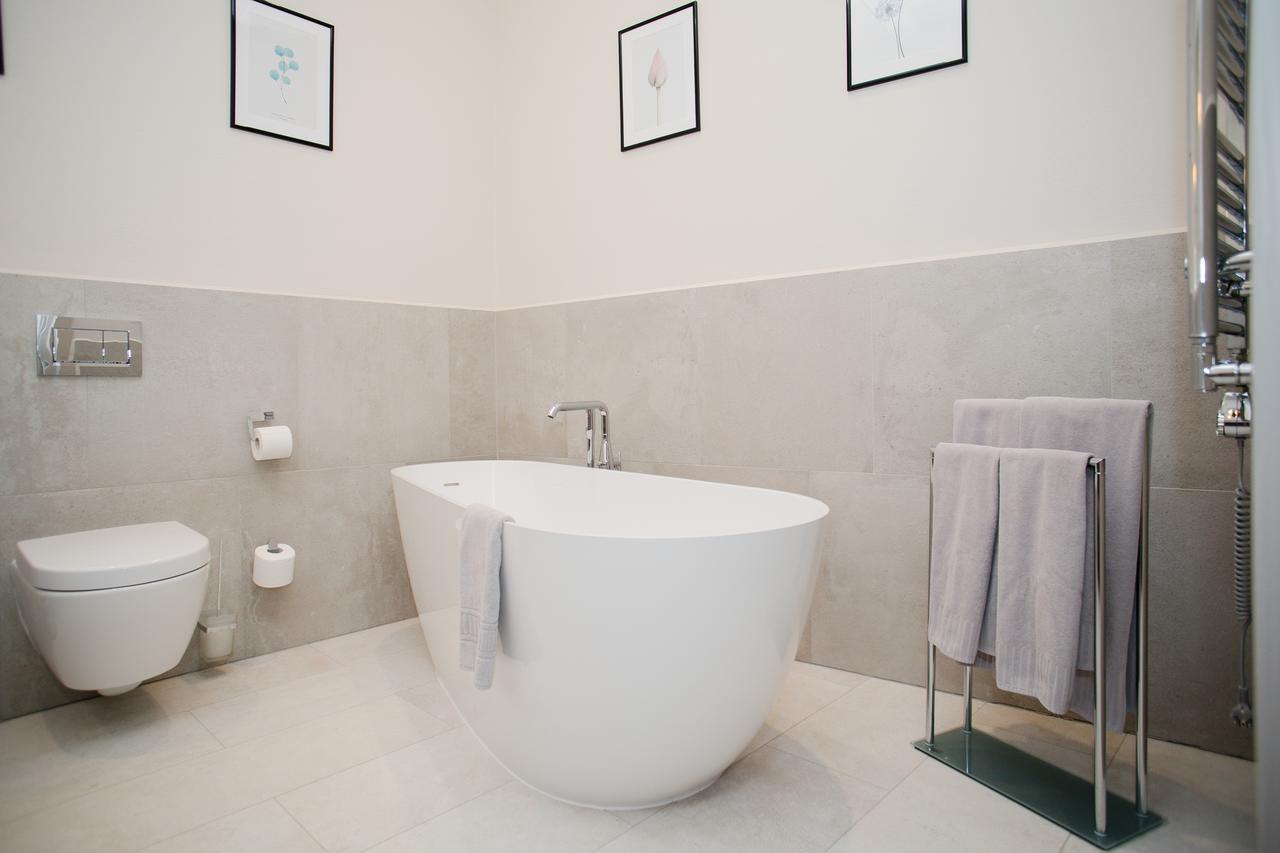 Deluxe Apartment,664897878:JPEG