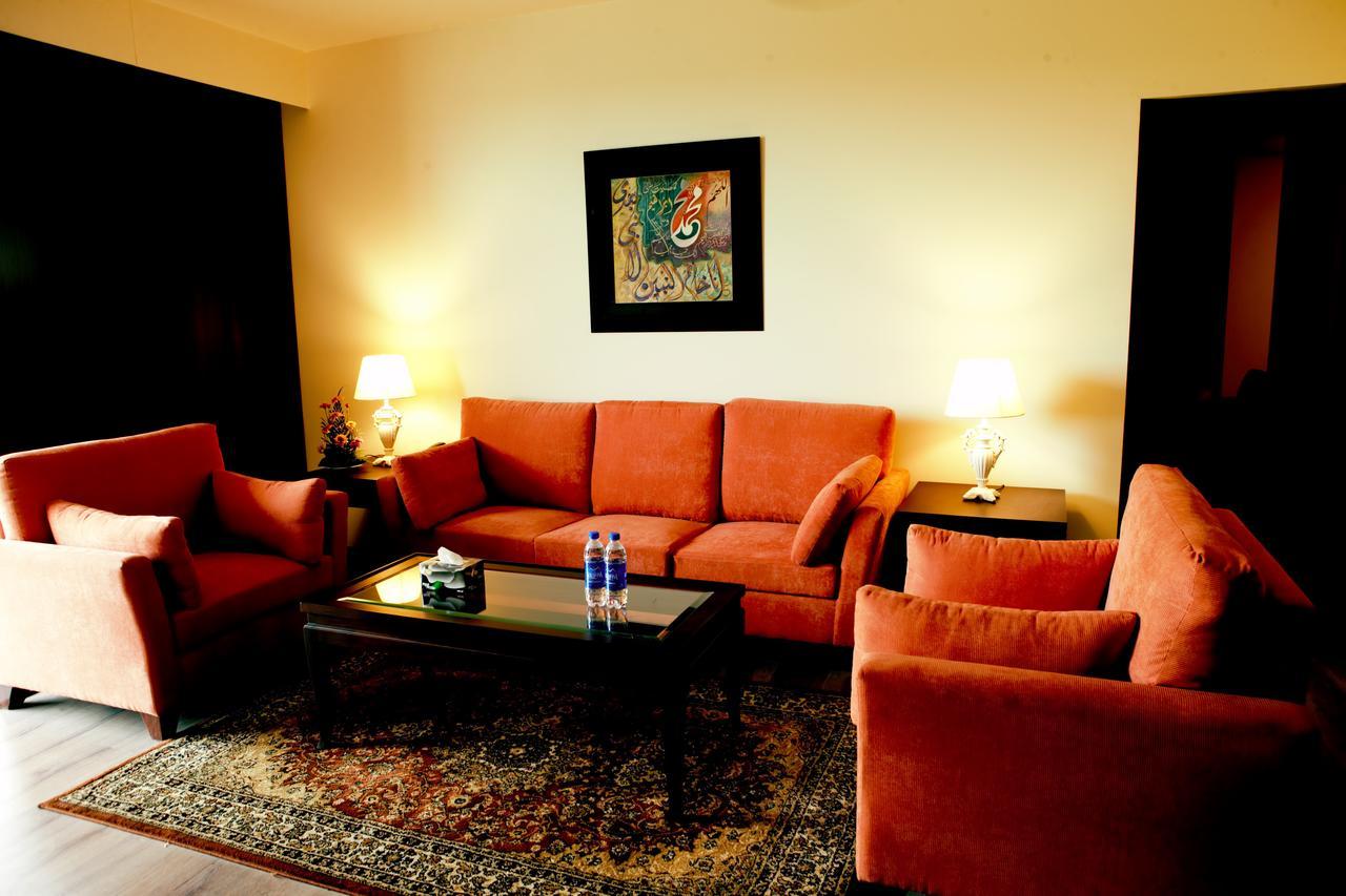 One-Bedroom Suite,666808854:JPEG