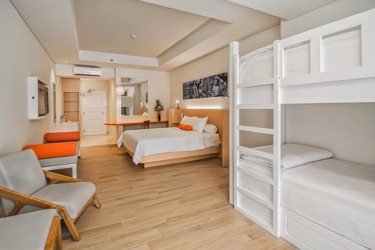 HARRIS Family Room,669856524:JPEG