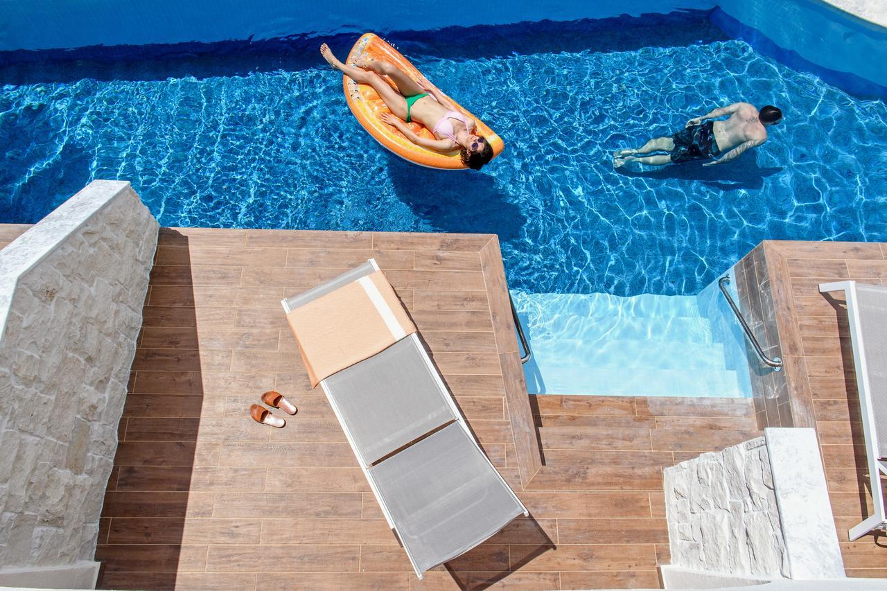 Deluxe Double Room with Shared Pool,762175843:JPEG