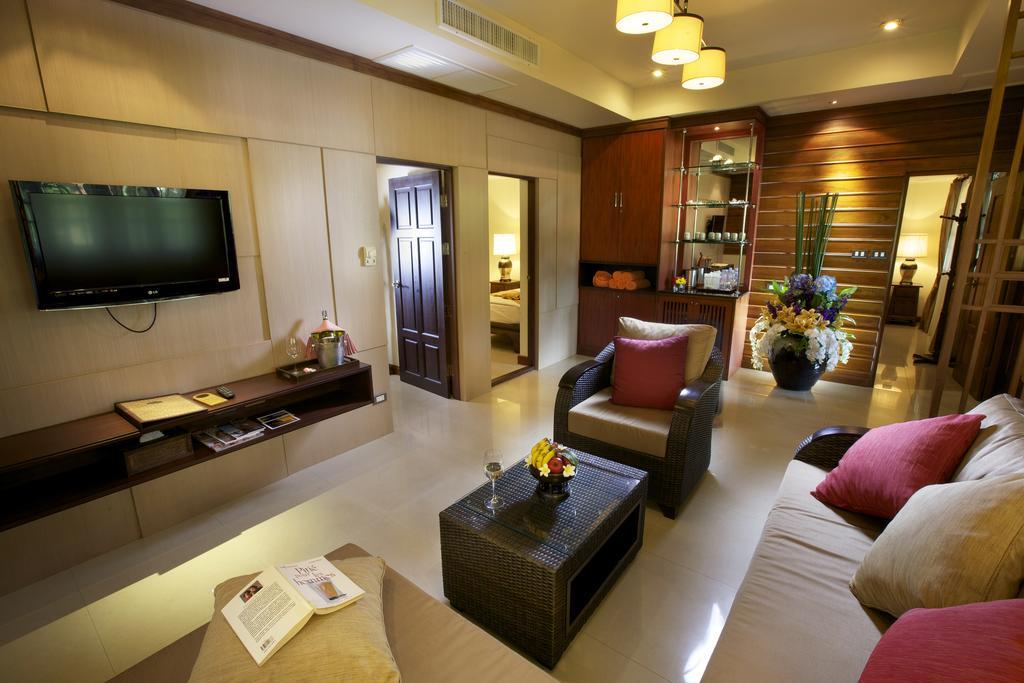 Three-Bedroom Family Villa,67147942:JPEG