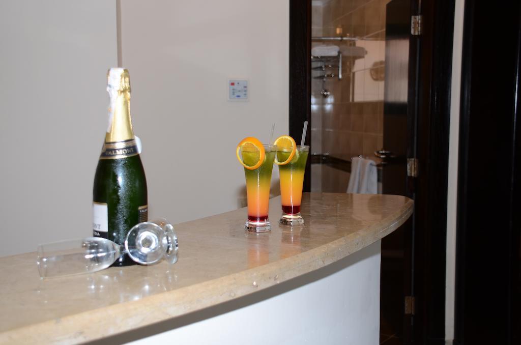 Executive Suite,235842433:JPEG