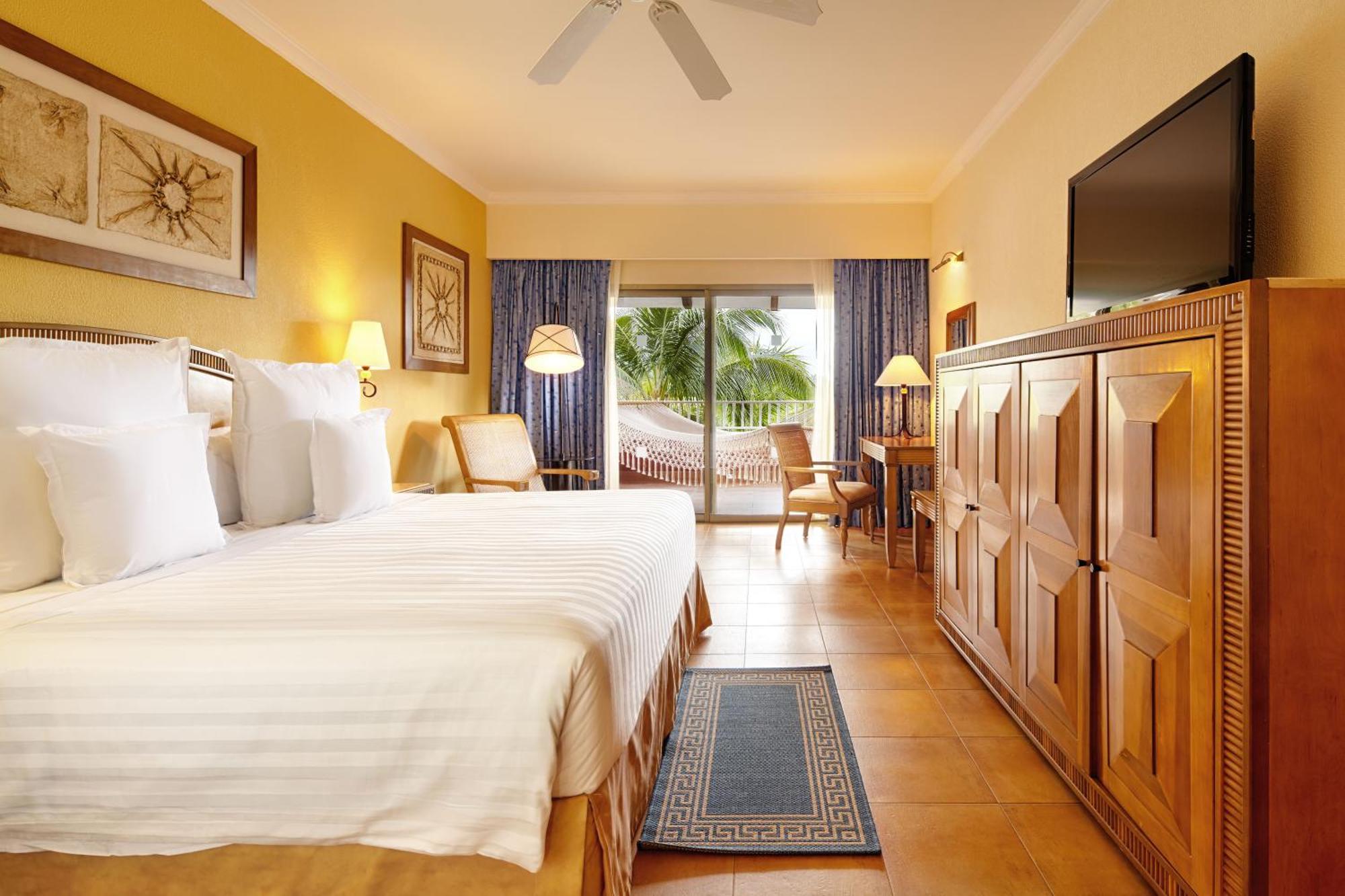 Junior Suite Ocean Front Premium Level,925642957:JPEG