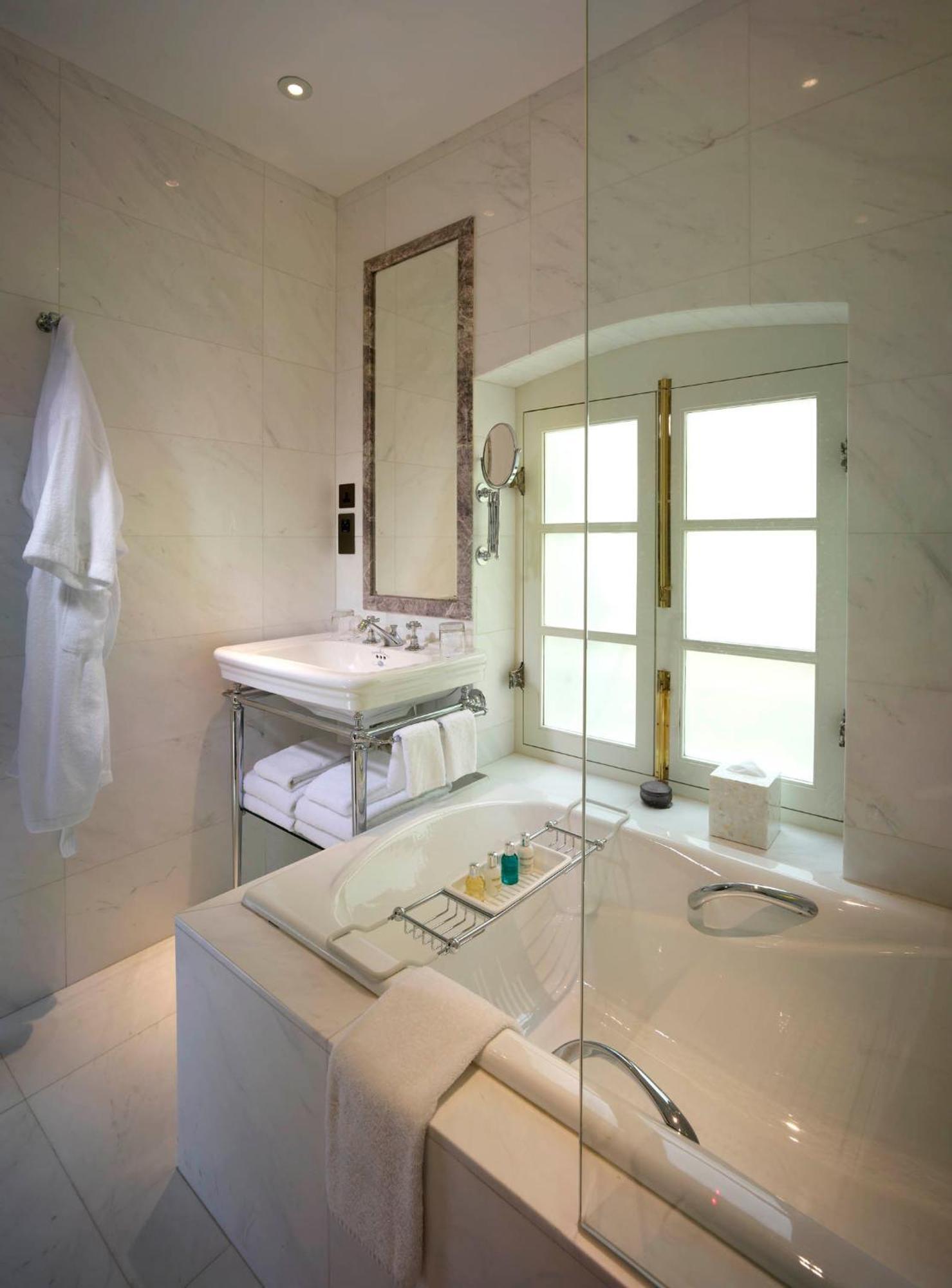 Upper Floor Suite
