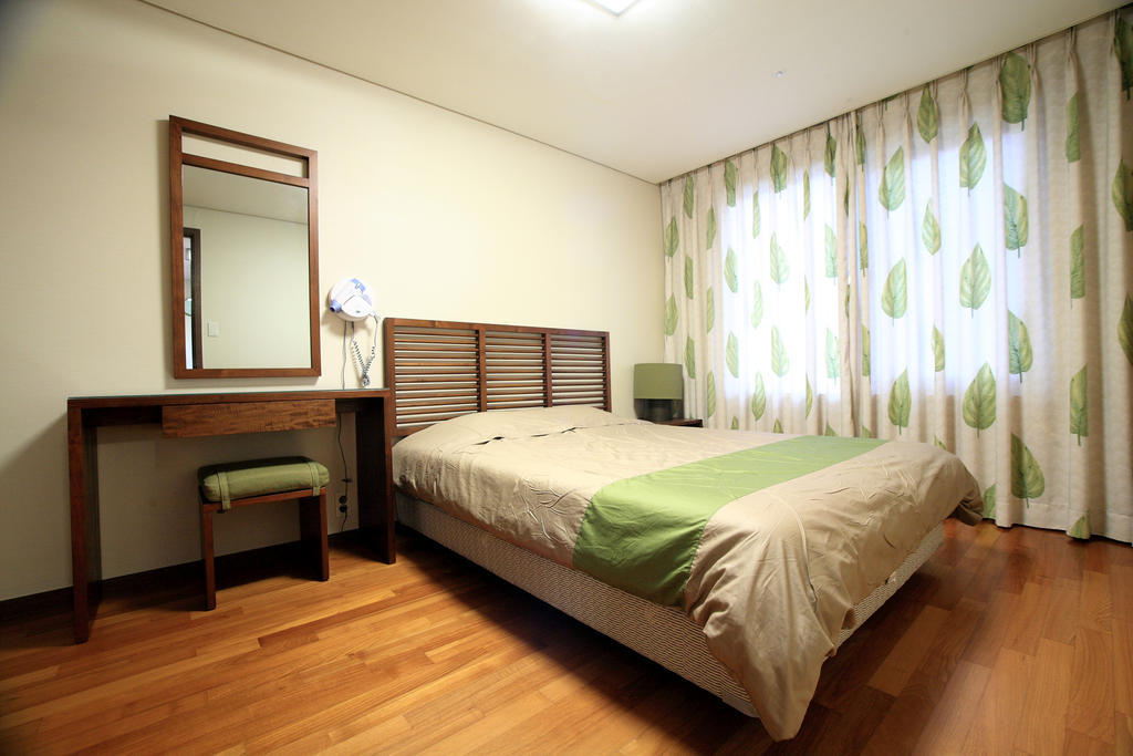 Deluxe Bed Room