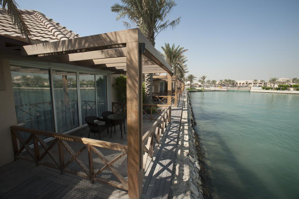 Queen Cabana,67935206:JPEG