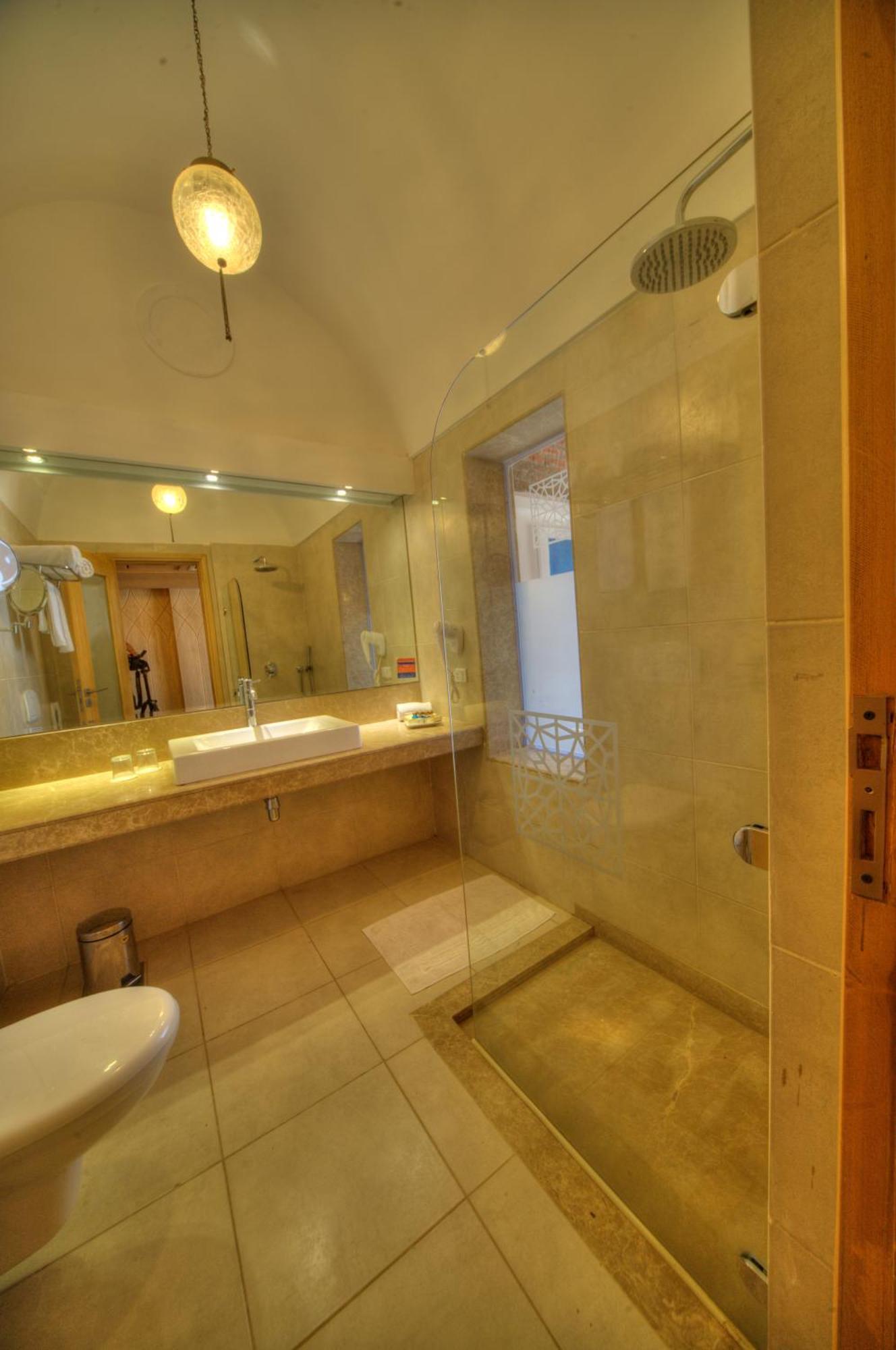Standard Room,688088364:JPEG
