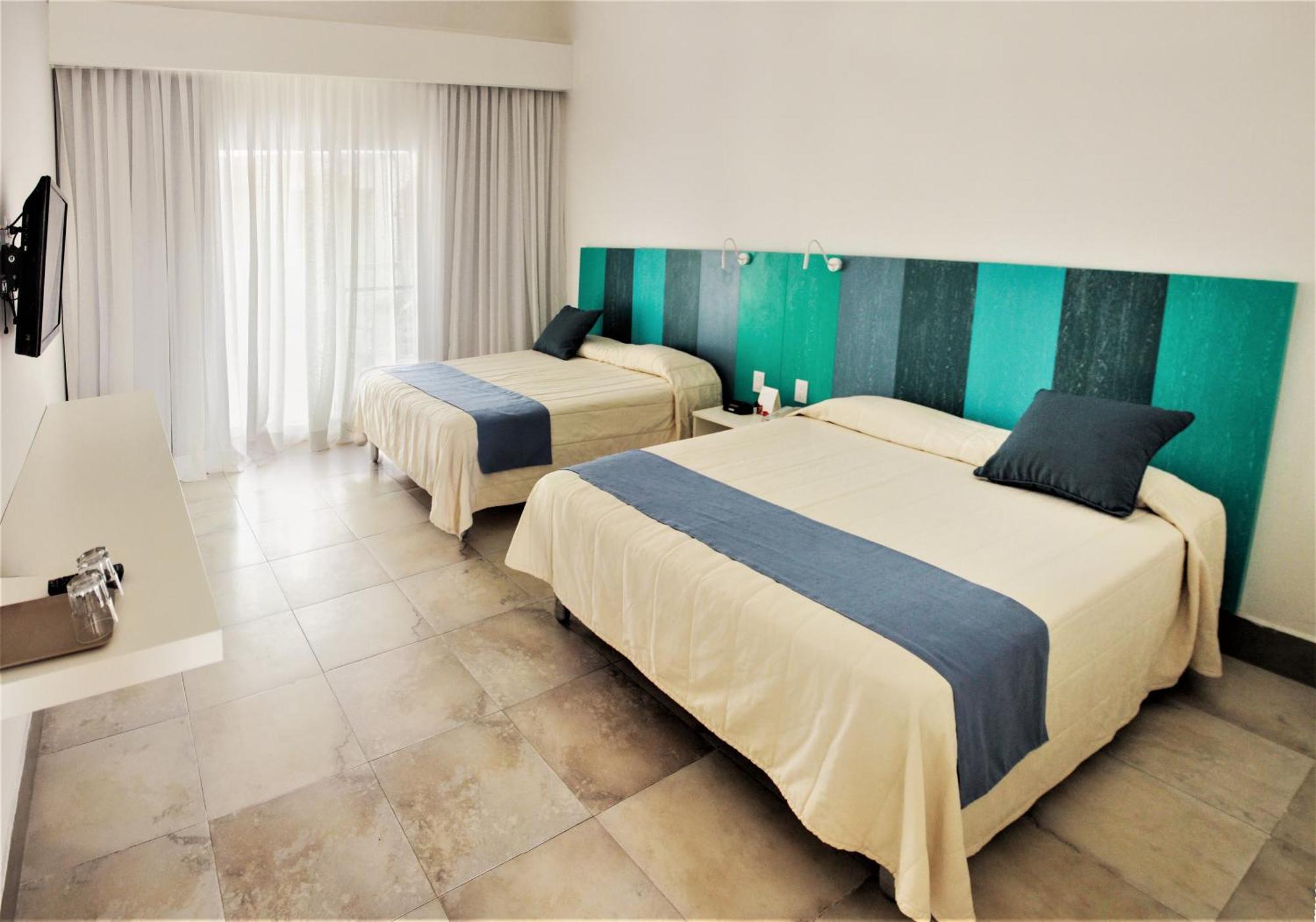 Superior Garden Queen Room Two Queen Beds Non-Smoking