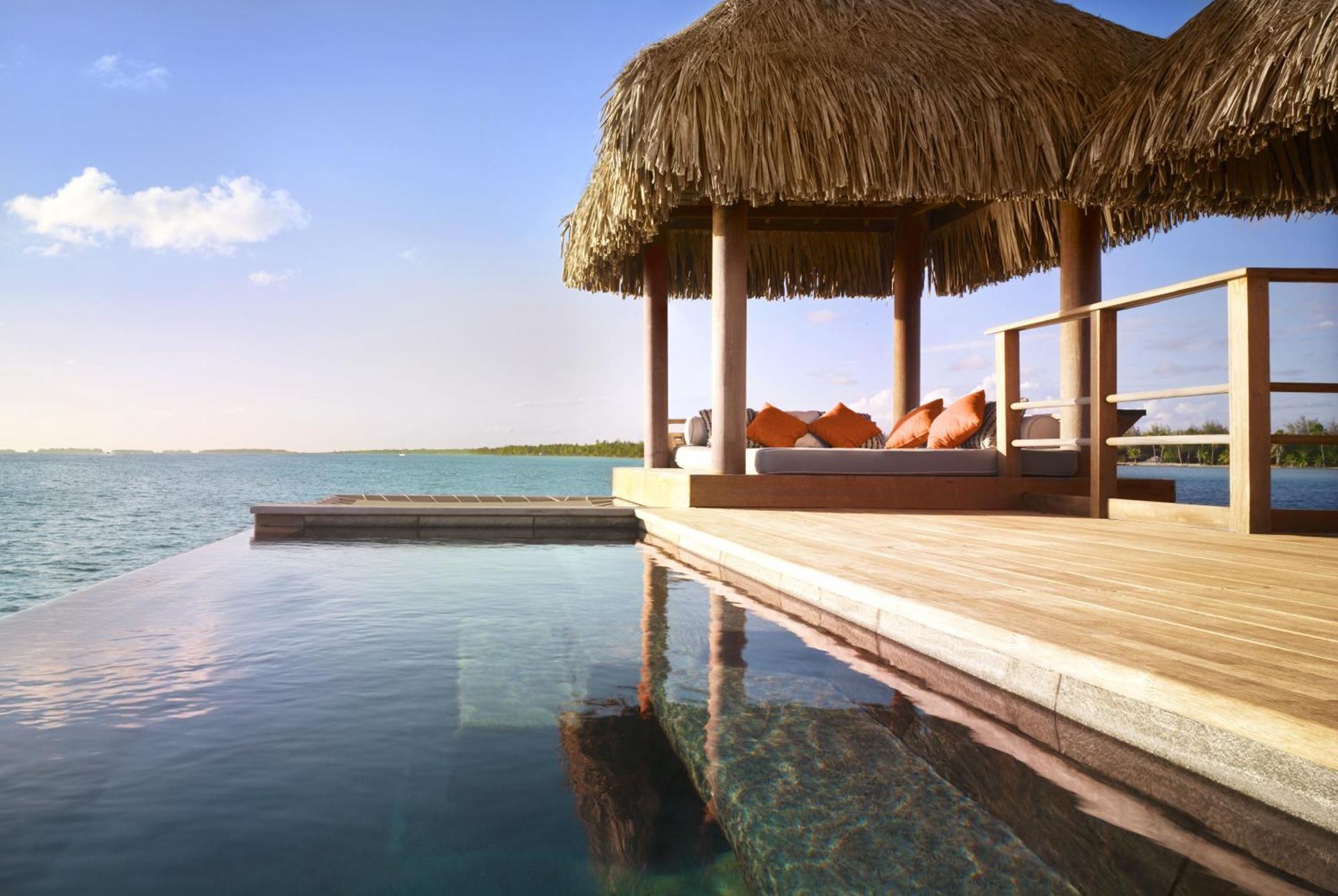 Otemanu Bungalow with Plunge Pool - Over Water,691742010:JPEG