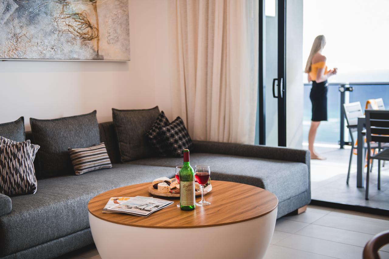 3 Bedroom Oceanfront Low Apartment,1743156485:JPEG