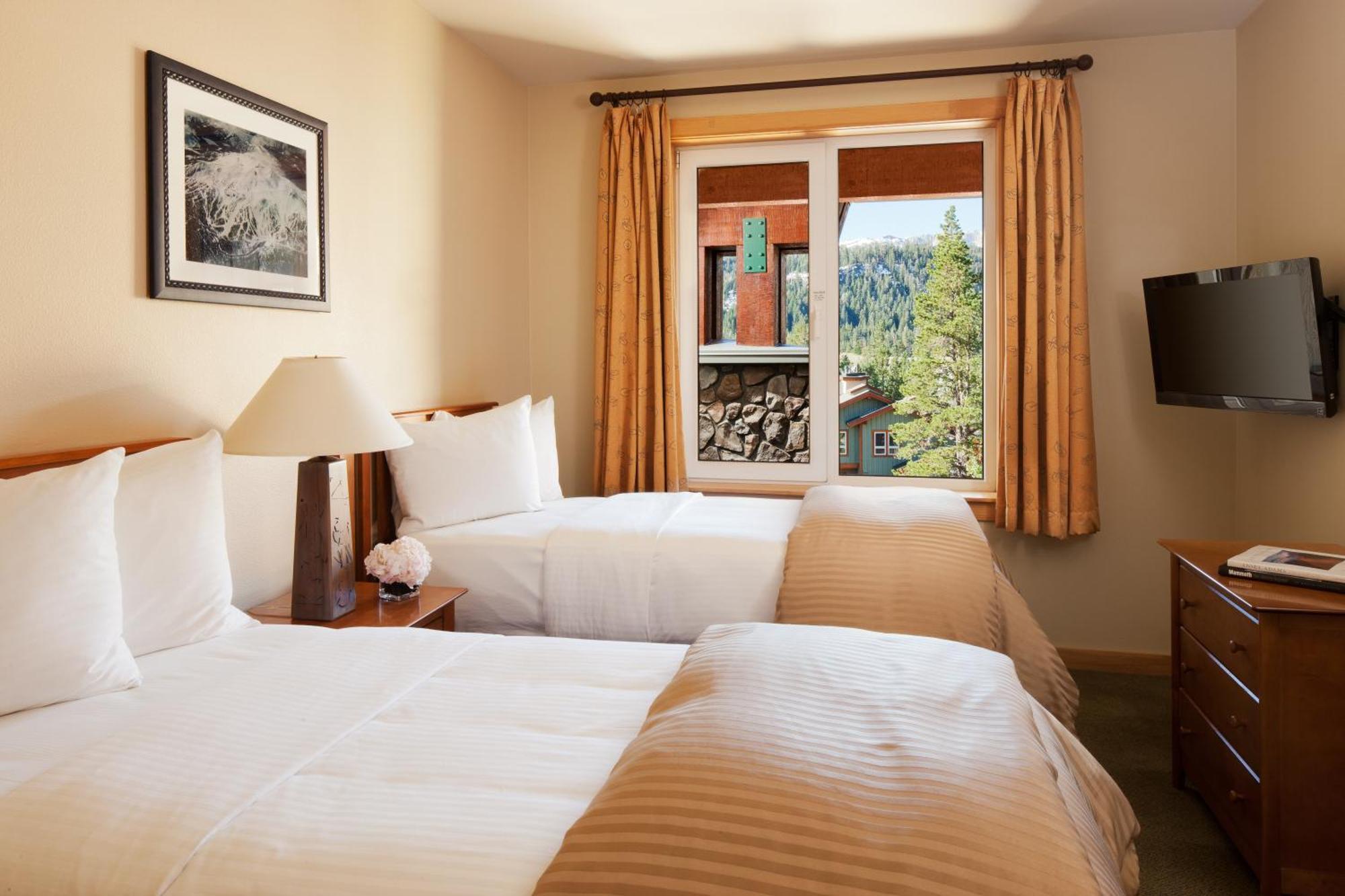 Two Bedroom Townhome,750013568:JPEG