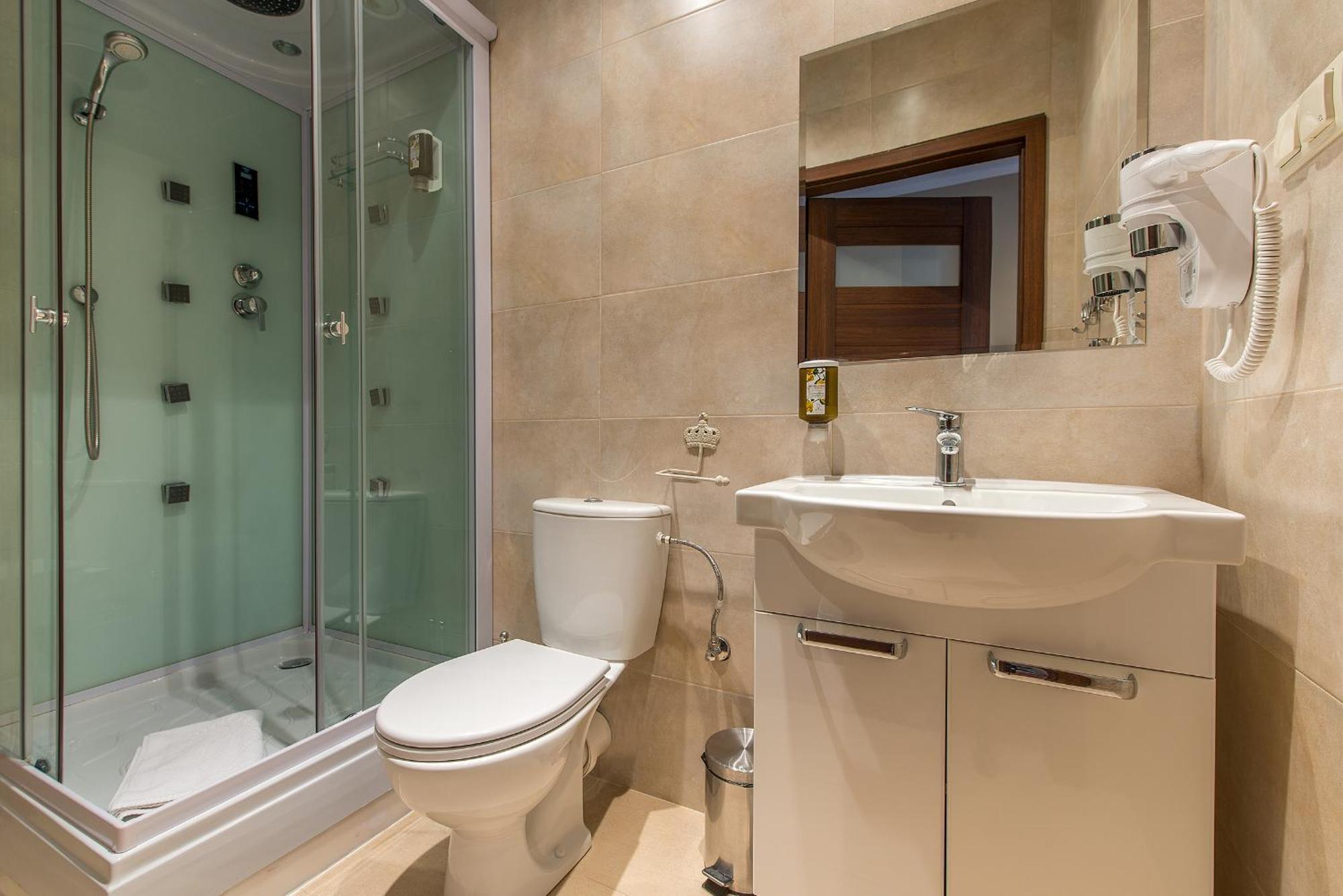 Classic Triple Room,709837606:JPEG