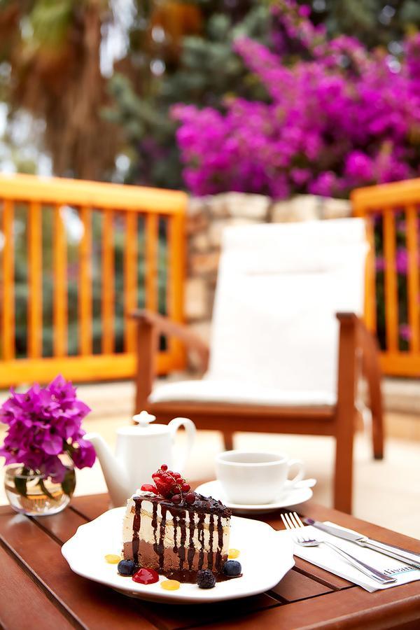 Suite with Pool View,1126014840:JPEG