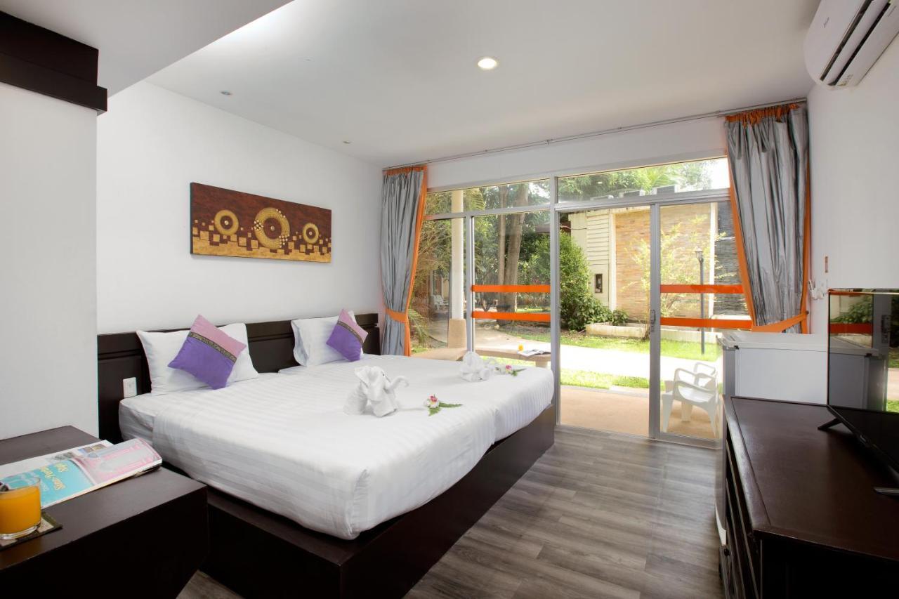 Deluxe Villa,723917098:JPEG