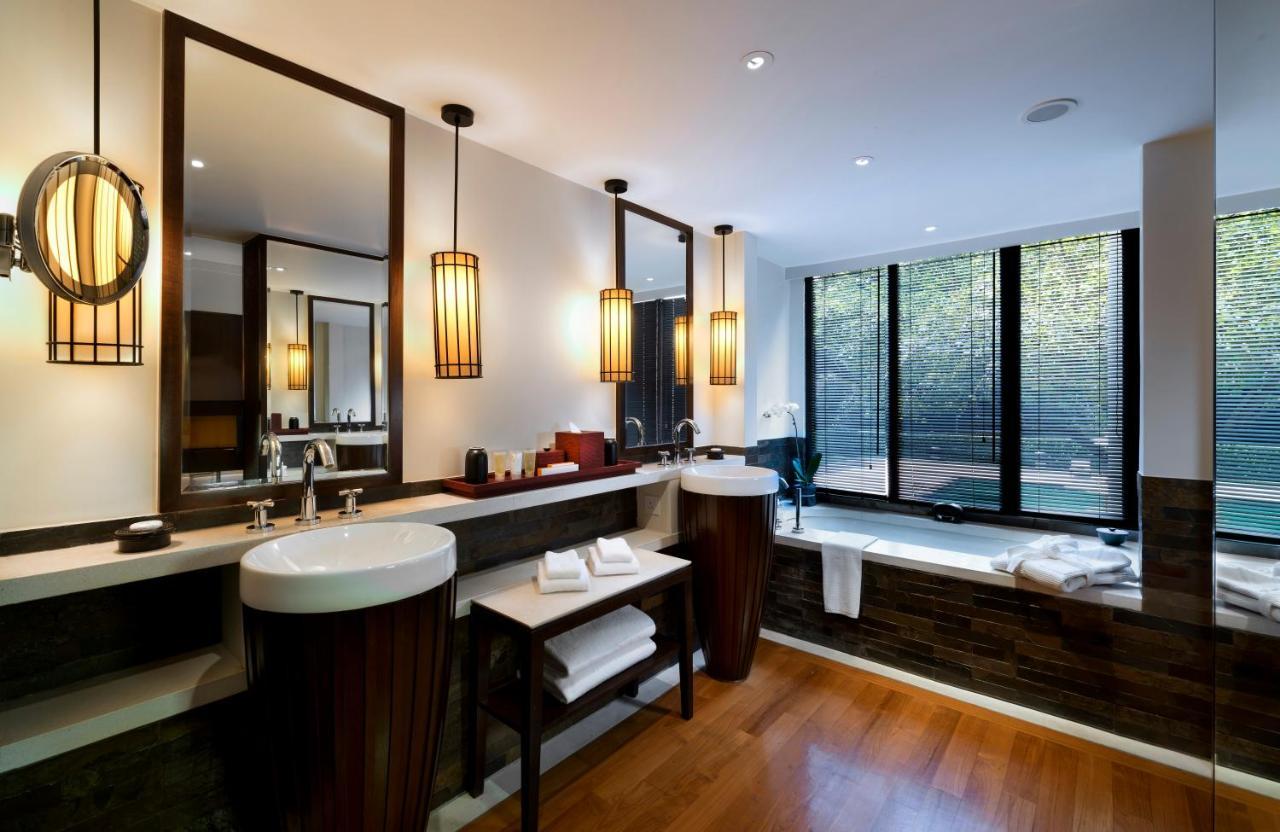 Club Room,1283176195:JPEG