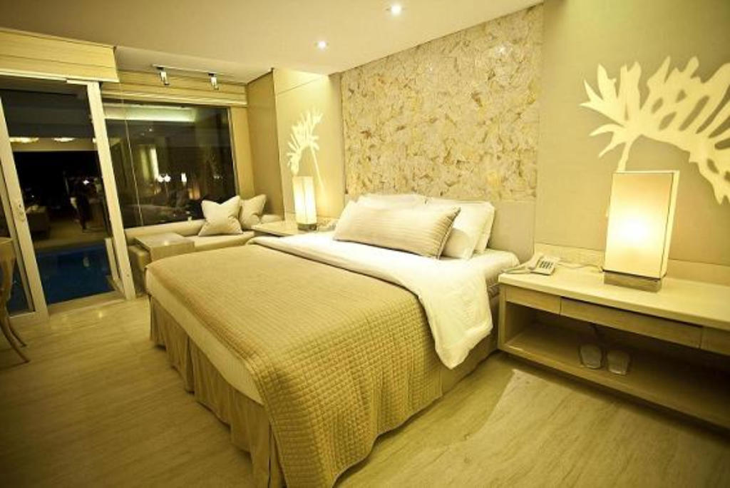 Deluxe Double Room with Pool Access,141167928:JPEG