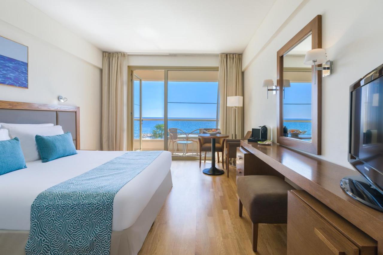Double Room with Pool and Sea View,736307989:JPEG