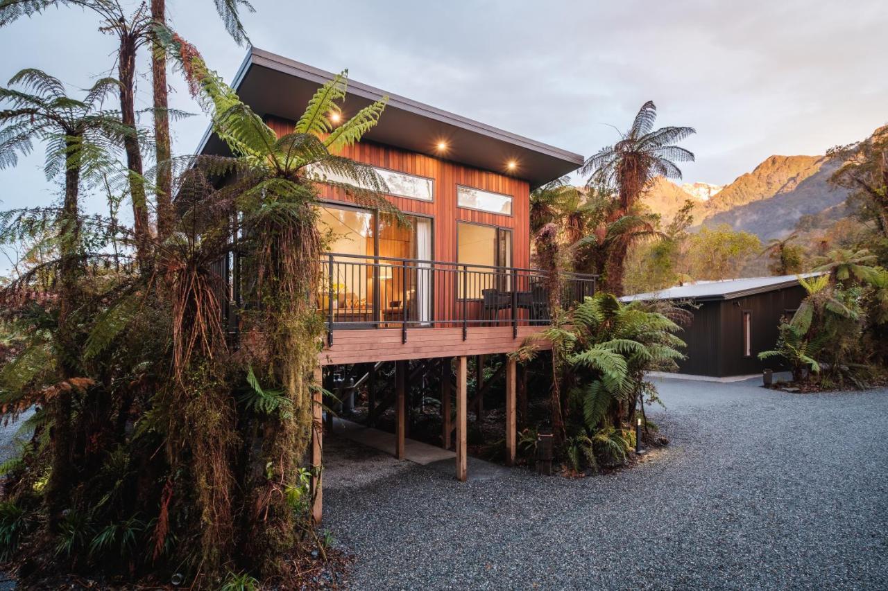 Deluxe Tree Lodge