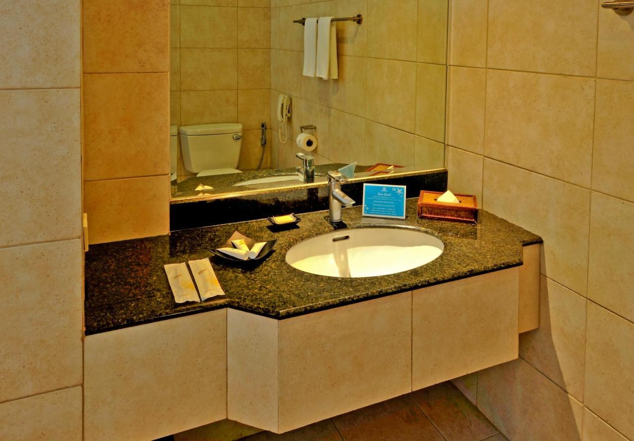 Premiere Deluxe Poolside,744381439:JPEG