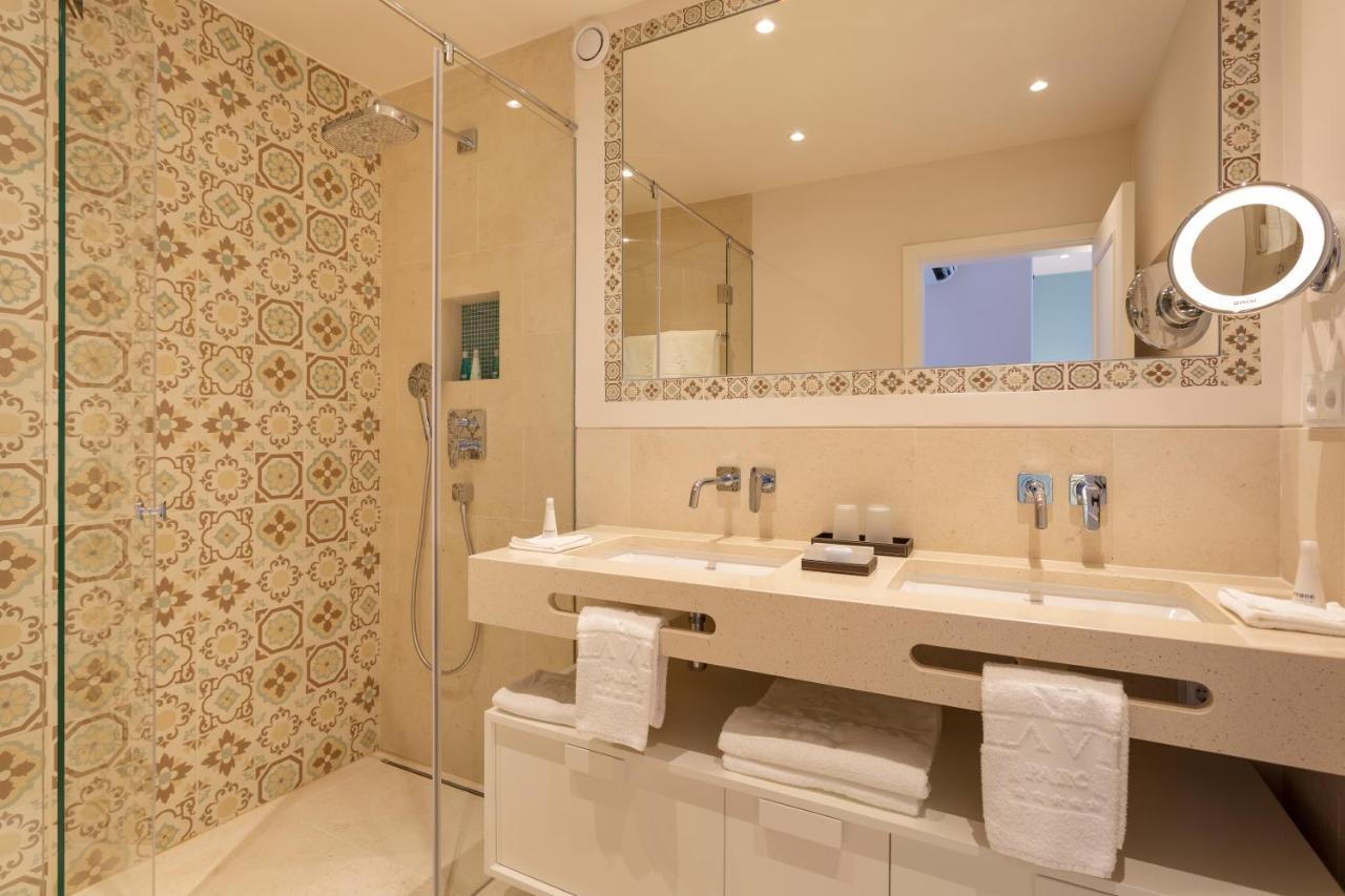 Two-Bedroom Apartment,744737410:JPEG