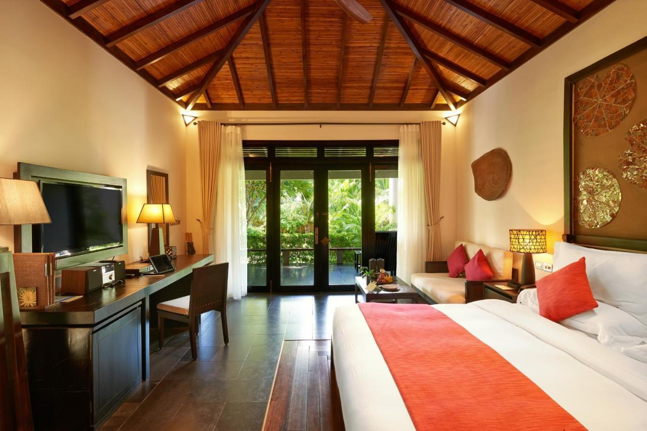 Deluxe King Villa Garden View