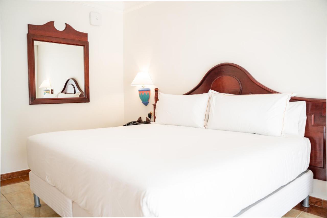 Senator Junior Suite (2 Adults)