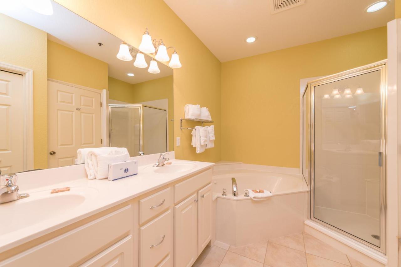 Three-Bedroom Villa,763121047:JPEG