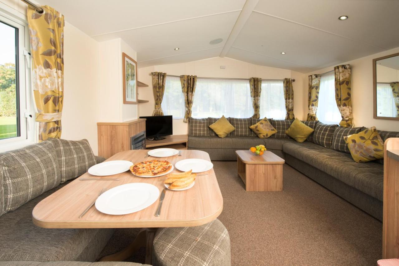 2 Bedroom Silver Caravan,774966310:JPEG