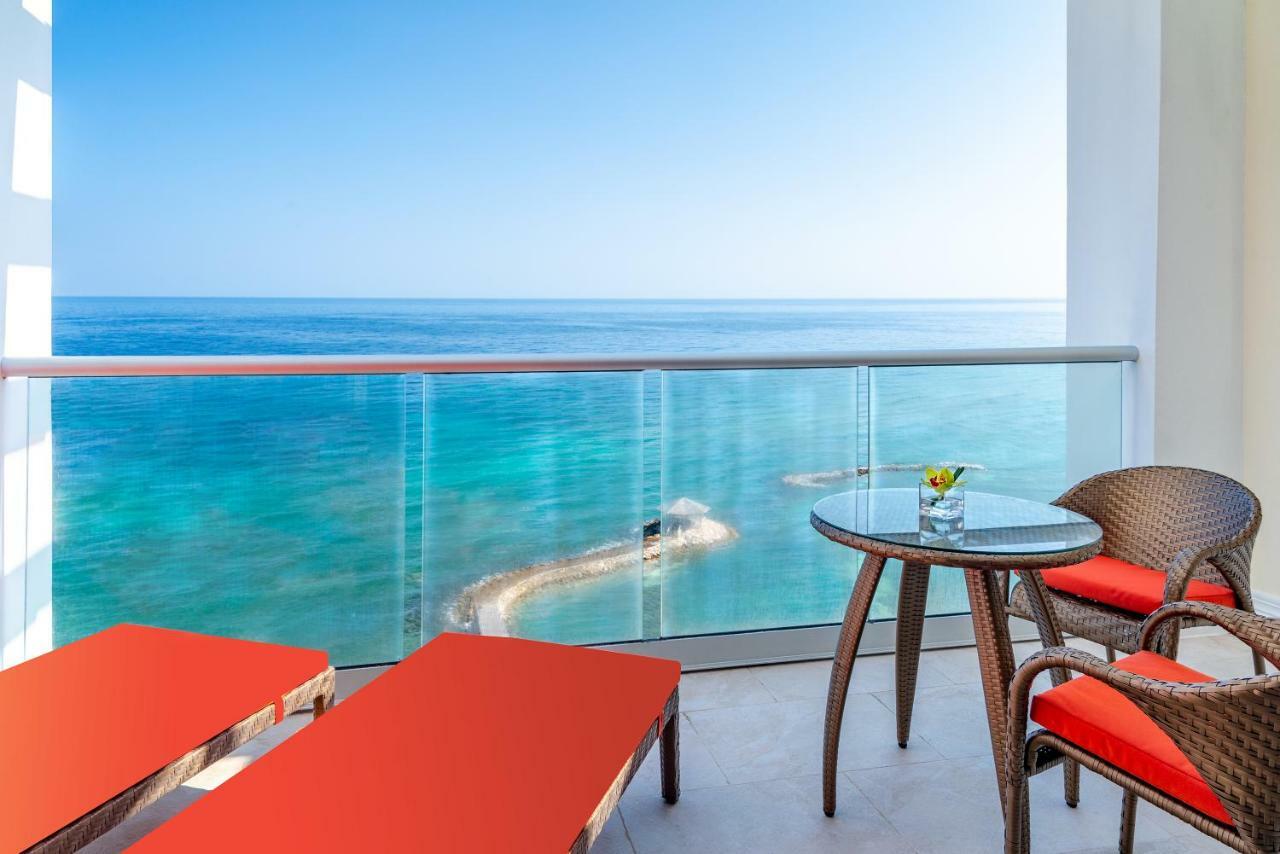 Ocean Front Junior Suite King,1222223185:JPEG