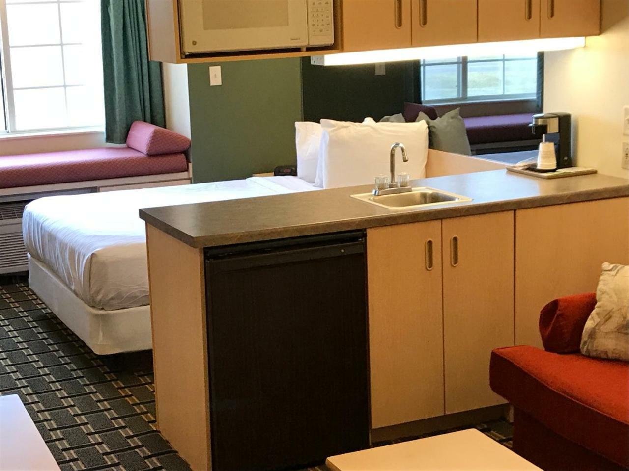 Deluxe Family Room,779583273:JPEG