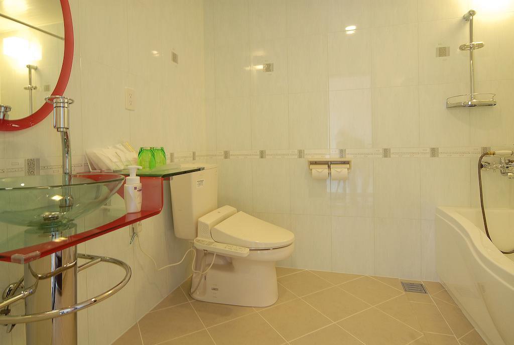 Twin Room with Balcony and Bath Tub - Non-Smoking
