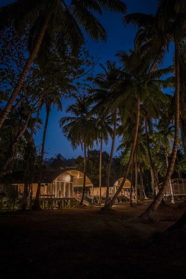 Deluxe Villa - Inclusive Resort Activities: - Beachfront yoga session.- Aqua aerobics gym session.- Shell art activity  - 10% Discount on SPA & Food & Soft Beverages& Laundry