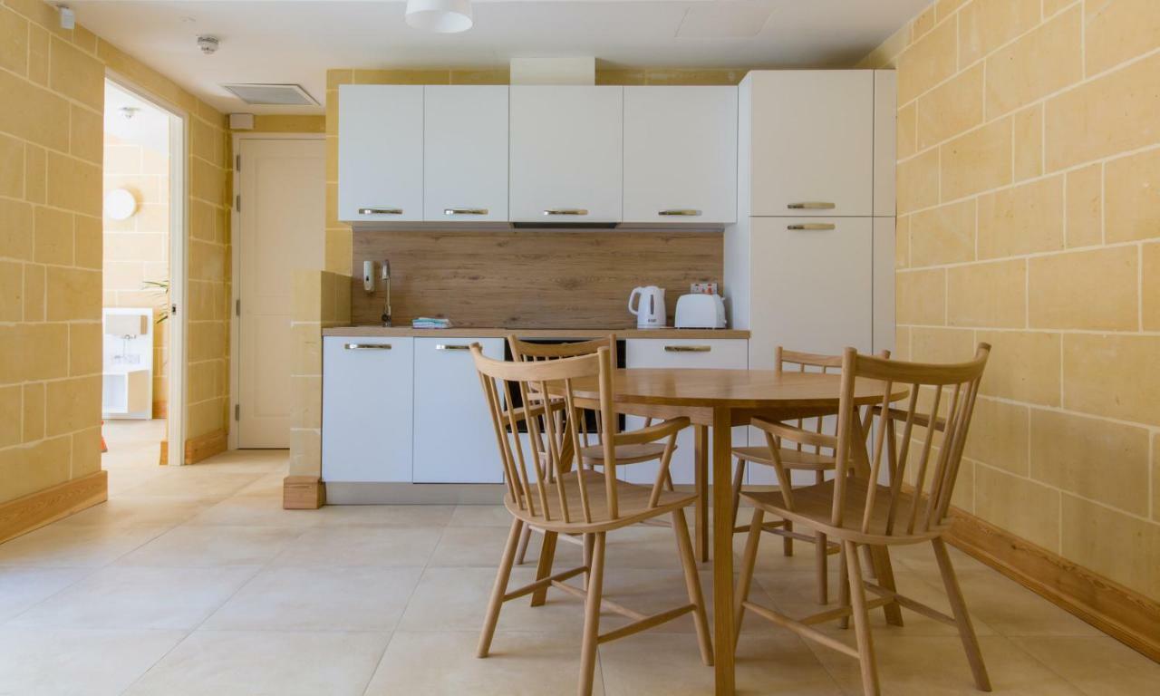 One-Bedroom Bungalow,791745894:JPEG