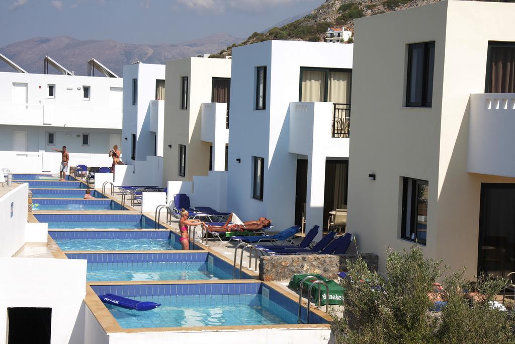 Villa Private Pool,79389072:JPEG