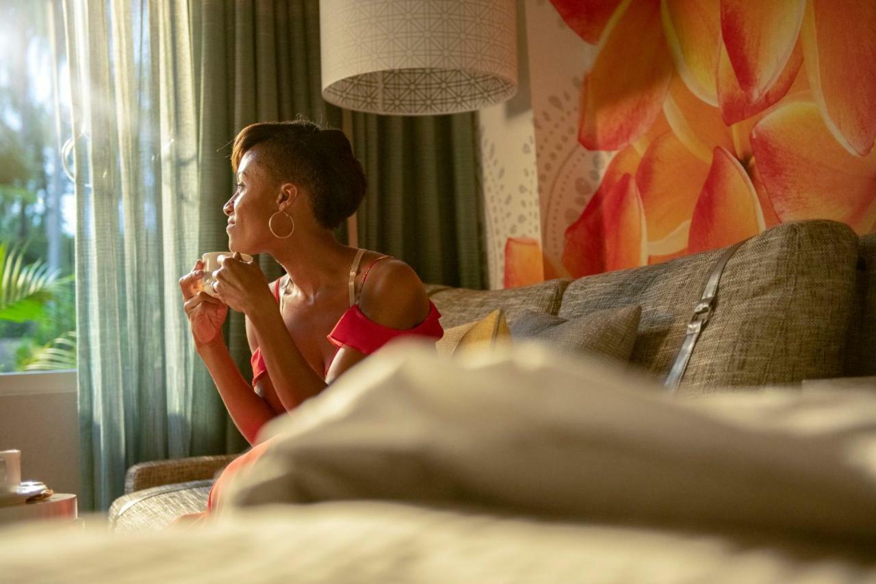 Standard View Room (Includes FREE^ Universal Express Unlimited),1439661112:JPEG