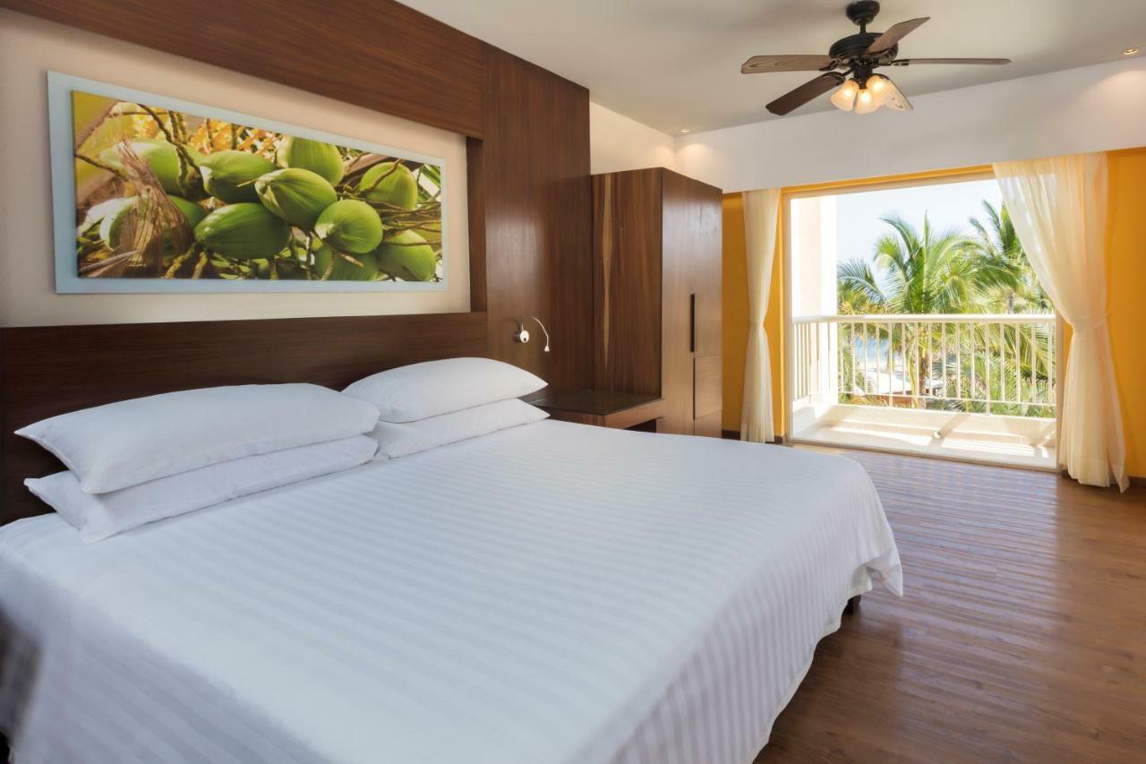 Deluxe Ocean View 1-king bed,772053895:JPEG