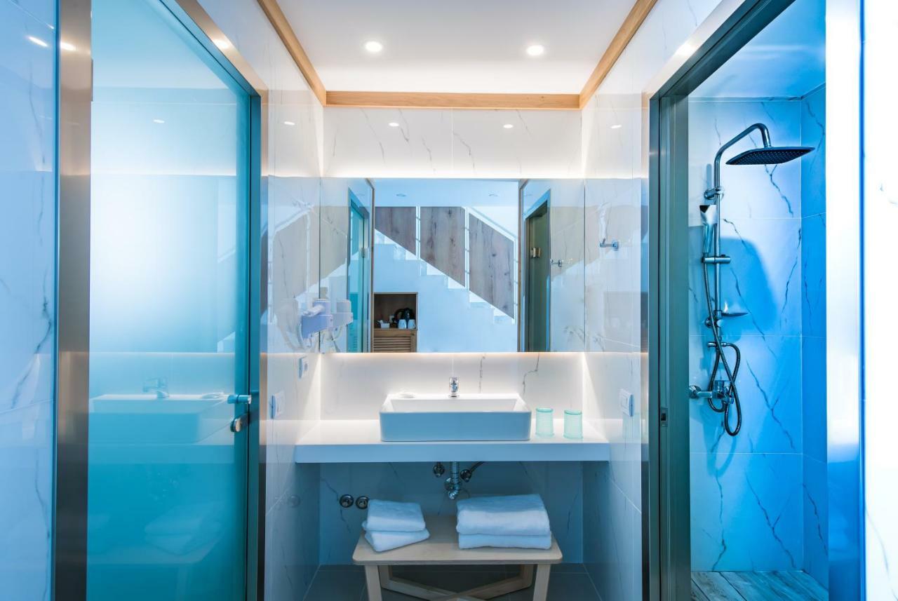 Maisonette Swim Up(12years old and above),815475989:JPEG