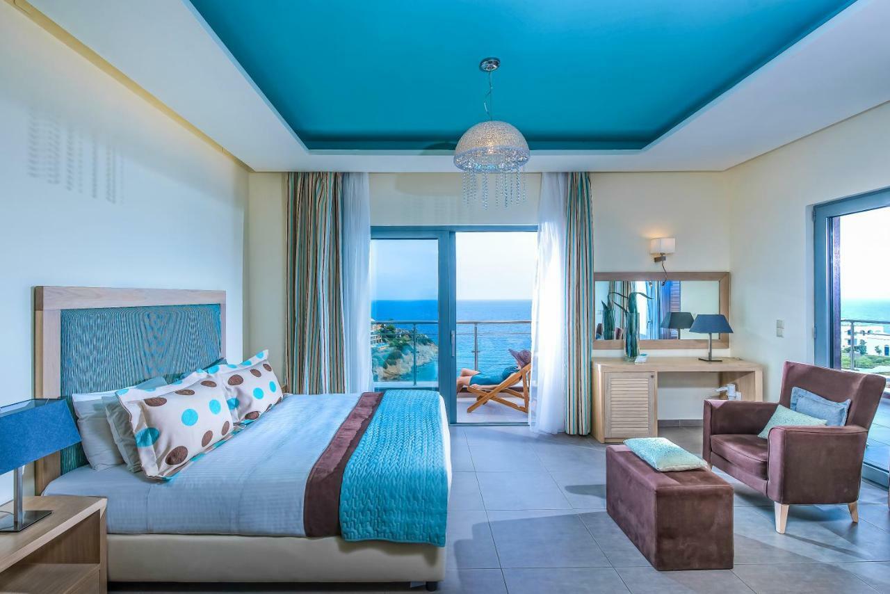 Luxury Double Room with Sea View and Private Pool,830909297:JPEG