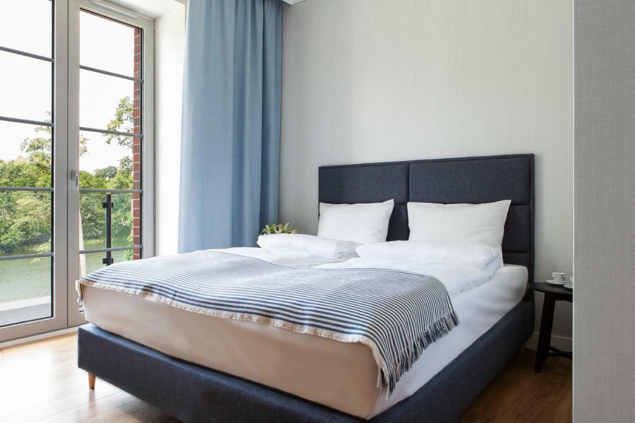 Double Room with Lake View,838213136:JPEG